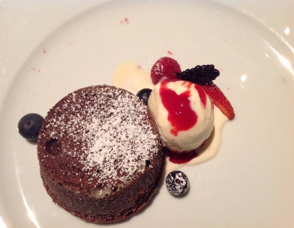 Warme Schokoküchlein mit flüssigem Kern Warme Schokoküchlein mit flüssigem Kern