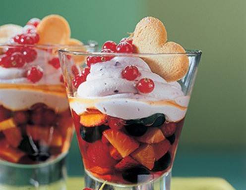 Beeren-Topfen-Creme Rezept - ichkoche.at Beeren-Topfen-Creme Rezept - ichkoche.at