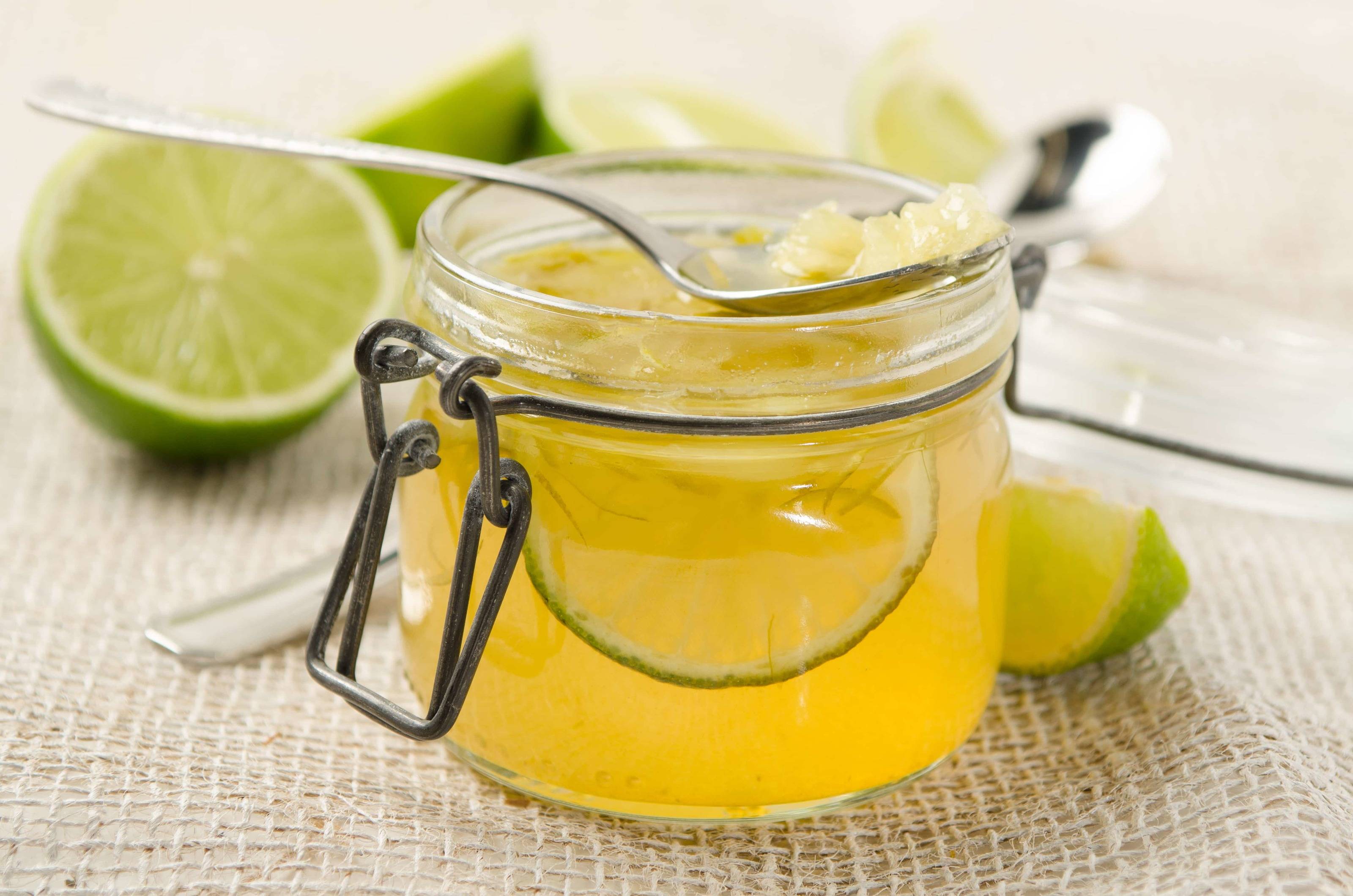 Caipirinha-Gelee mit Limetten 