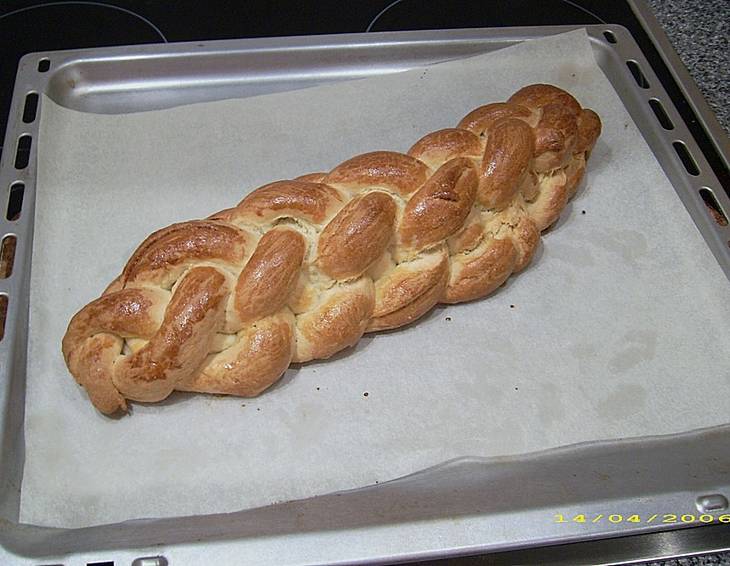 Osterstriezel Osterstriezel