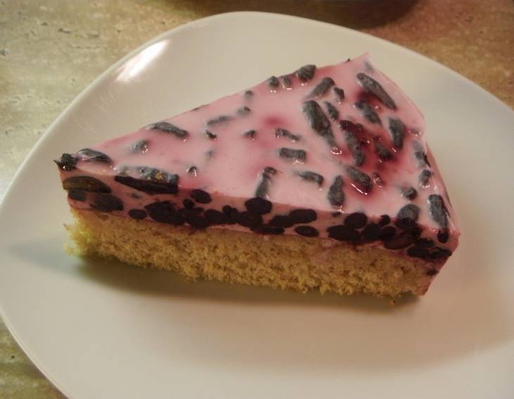 Sibirische Honigbeeren-Joghurttorte