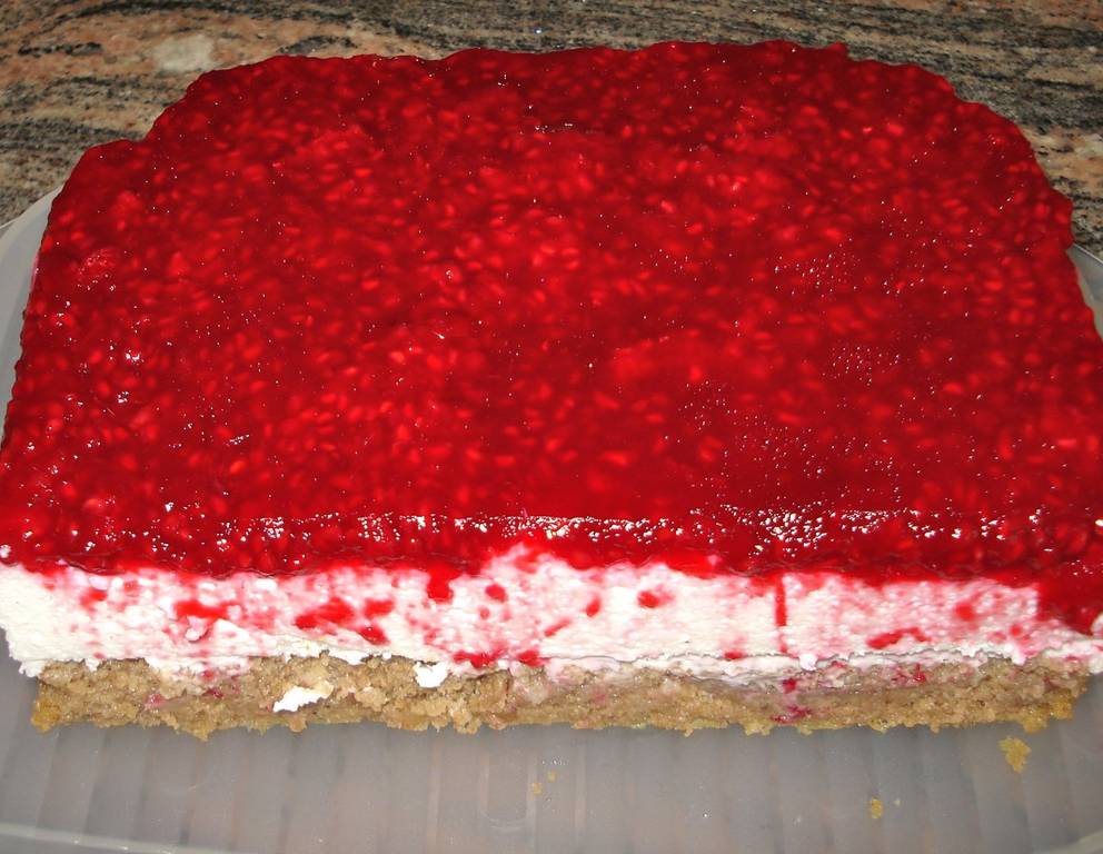 Mohn-Topfen-Himbeertorte Mohn-Topfen-Himbeertorte