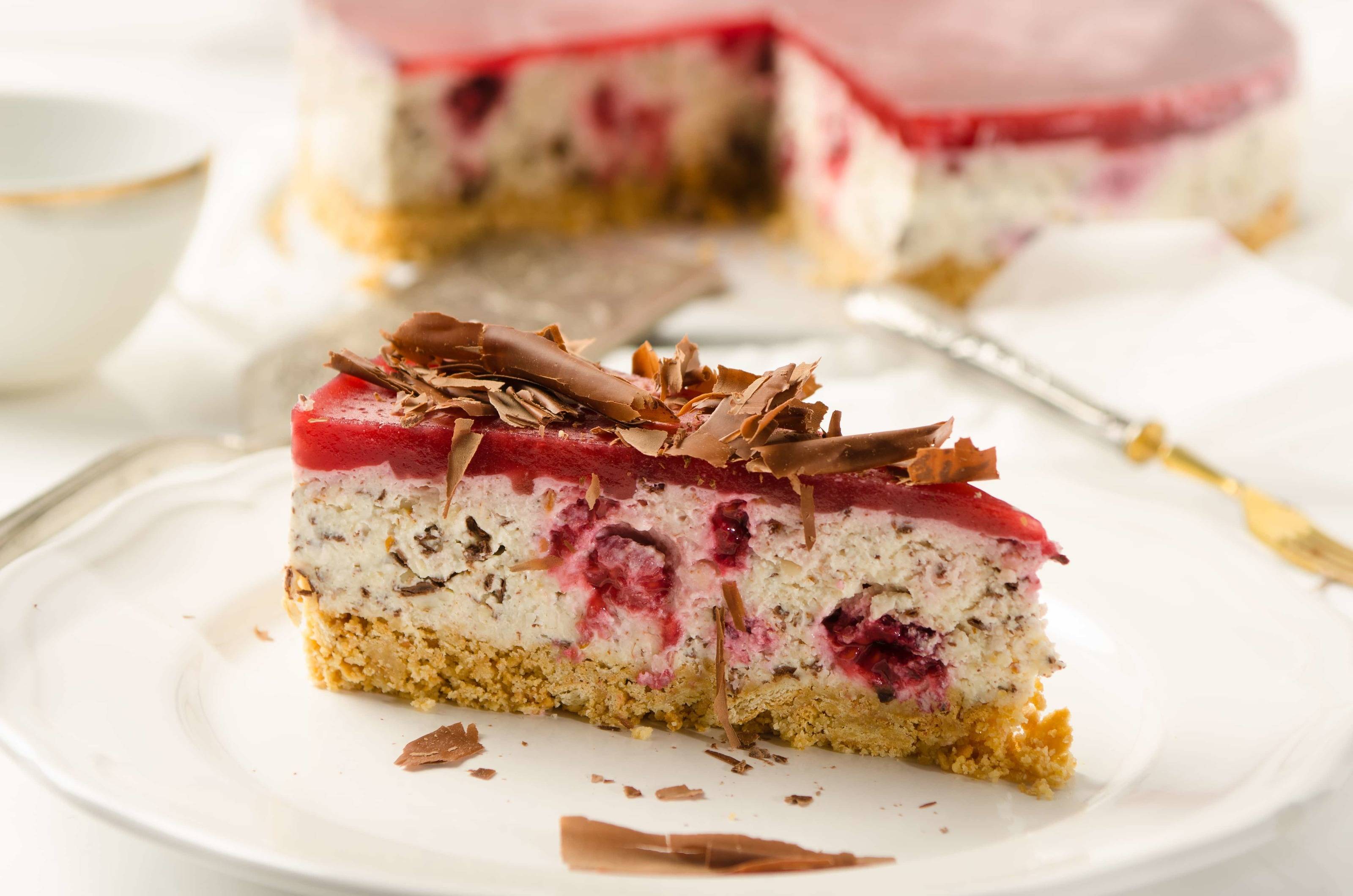 Stracciatella-Himbeer-Torte Rezept