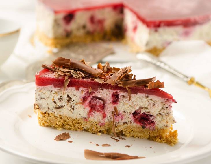 Stracciatella-Himbeer-Torte