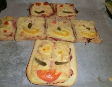 Kinder-Party-Pizzabrötchen Kinder-Party-Pizzabrötchen