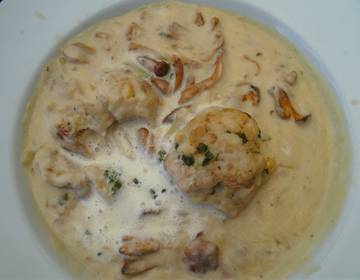 Eierschwammerl in Rahm-Obers-Sauce Eierschwammerl in Rahm-Obers-Sauce