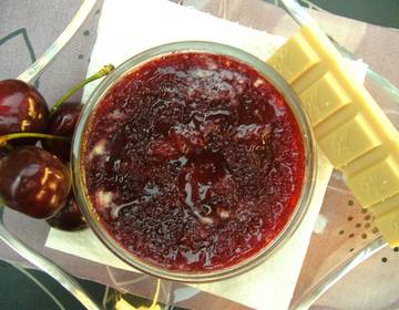 Kirschmarmelade mit weißer Schokolade Kirschmarmelade mit weißer Schokolade