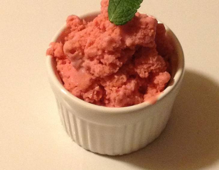 Erdbeer-Joghurt-Eis