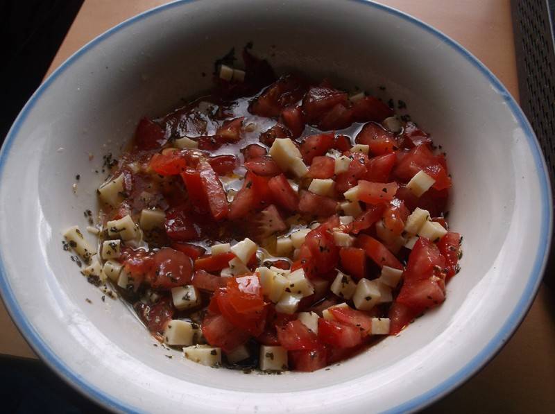Tomaten-Käse-Salat