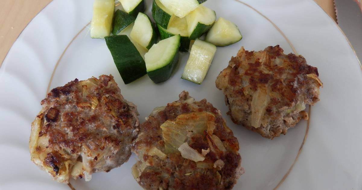 Faschierte Laiberl mit Zucchini Rezept - ichkoche.de