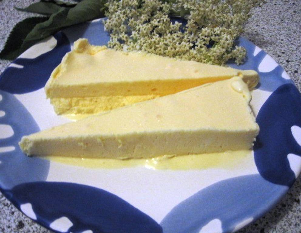 Holunderblütenparfait Holunderblütenparfait