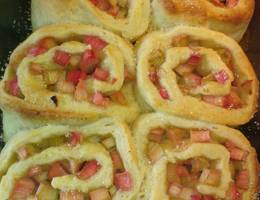 Rhabarber-Schnecken Rhabarber-Schnecken