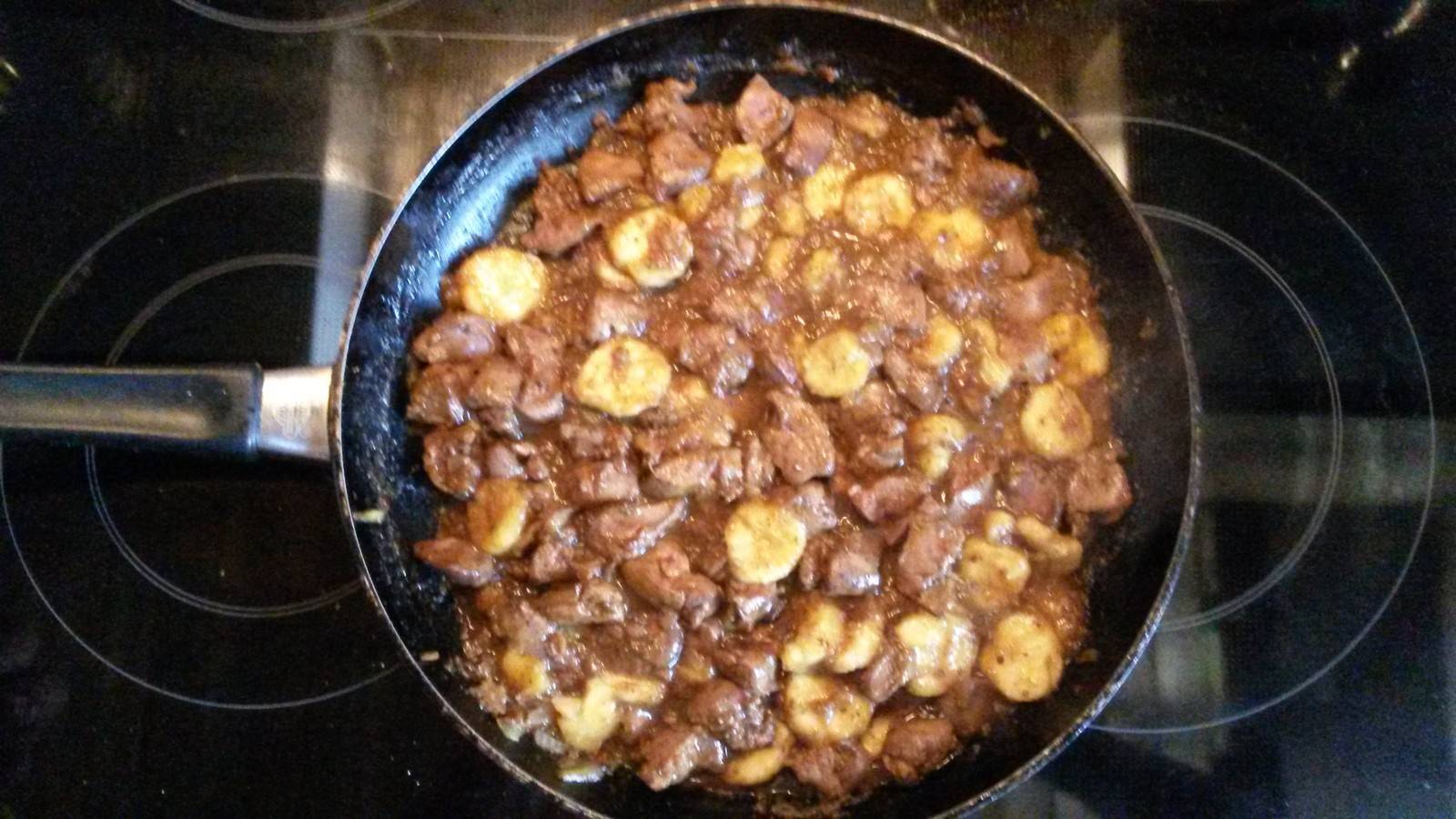 Hühnerleber mit Bananen Rezept - ichkoche.de Hühnerleber mit Bananen Rezept - ichkoche.de