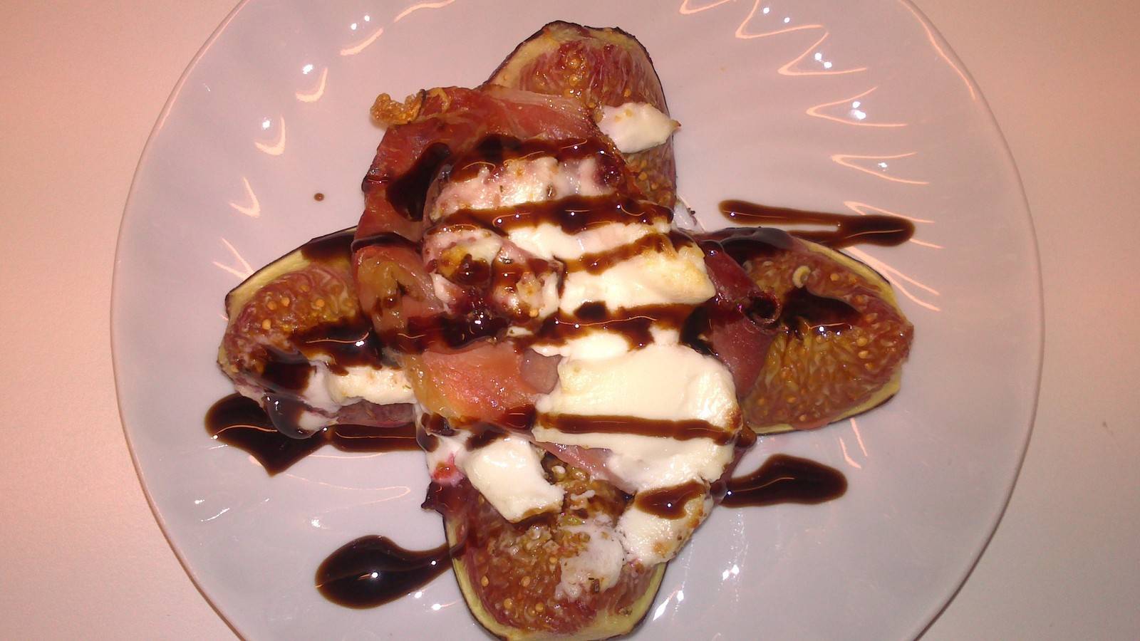 Feigen mit Käse überbacken Rezept - ichkoche.ch Feigen mit Käse überbacken Rezept - ichkoche.ch