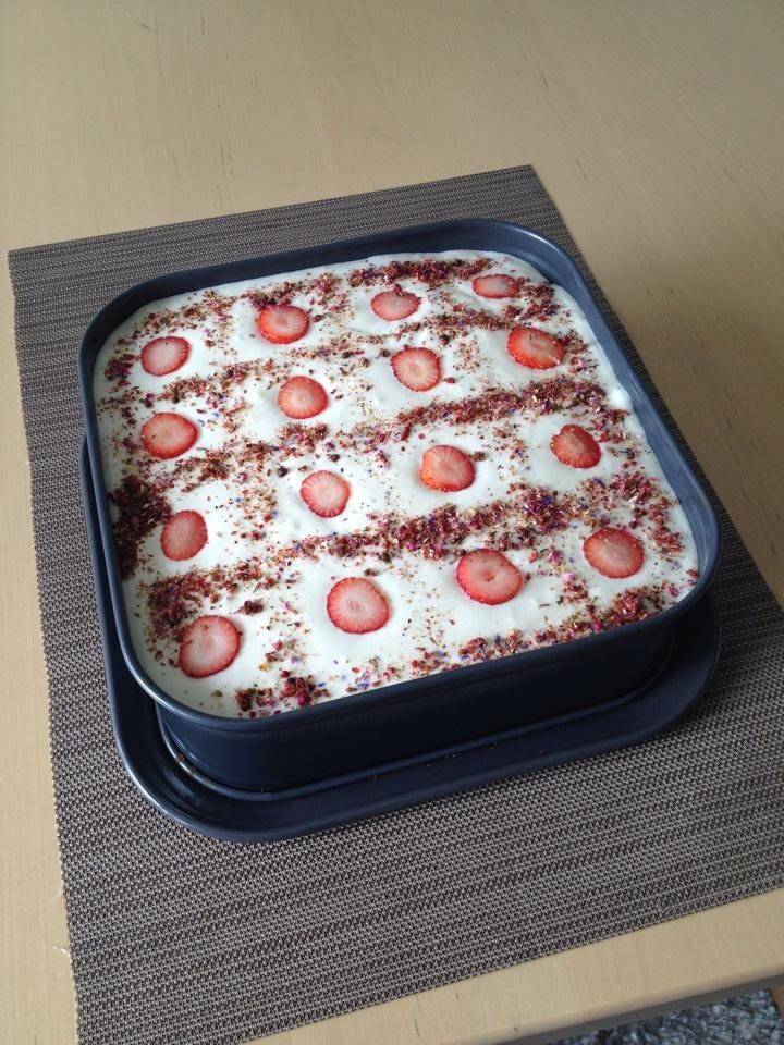 Alles-Liebe Erdbeerschnitten Rezept - ichkoche.de Alles-Liebe Erdbeerschnitten Rezept - ichkoche.de