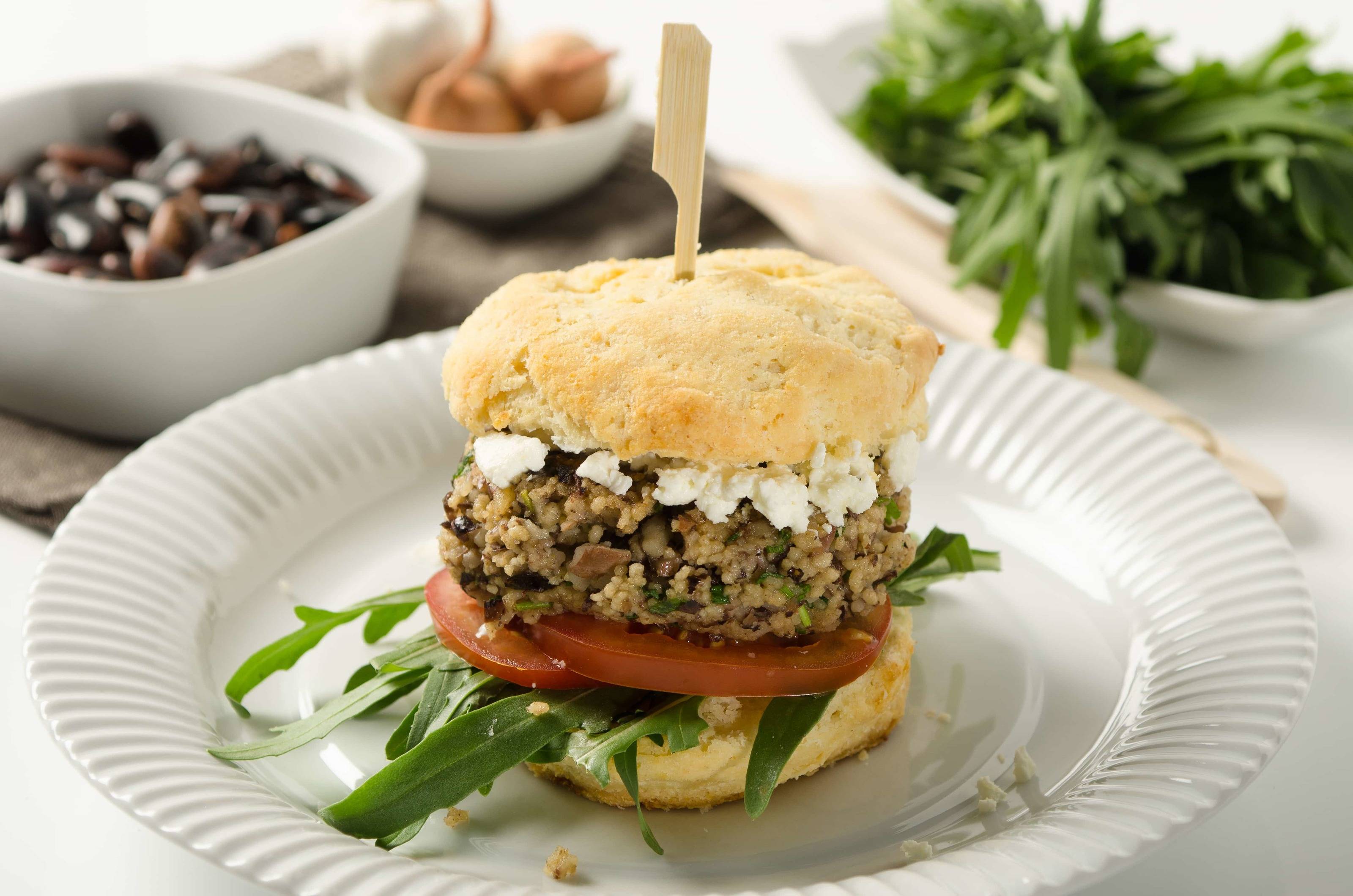 Vegetarischer Burger mit Käferbohnen