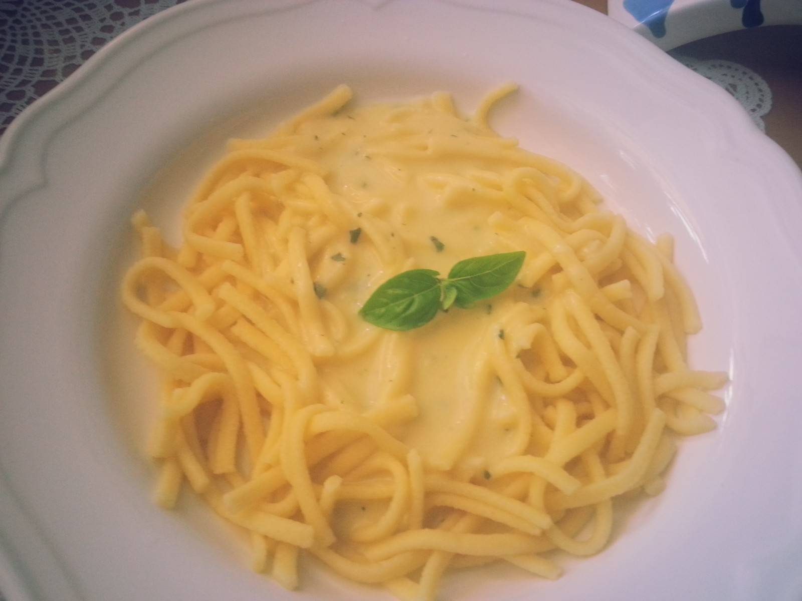 Spätzle mit Käsesoße Rezept - ichkoche.de Spätzle mit Käsesoße Rezept - ichkoche.de