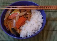 Geflügelwok mit Gemüse Geflügelwok mit Gemüse