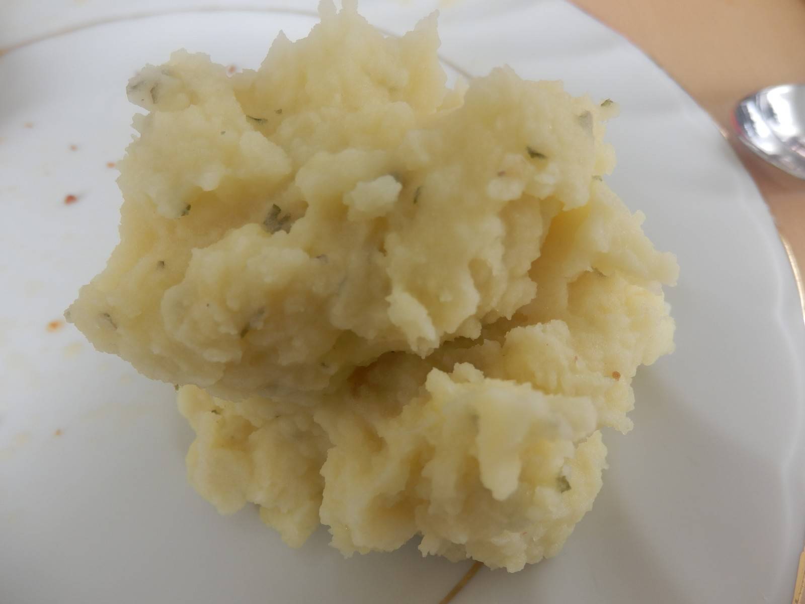 Kartoffelpüree mit Kräuterbutter