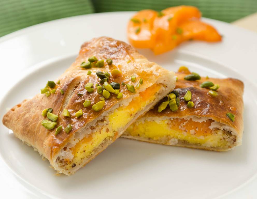 Blätterteigtaschen mit Marille Blätterteigtaschen mit Marille