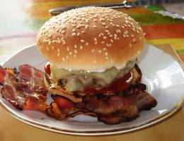 Hot-BBQ-Bacon-Cheese-Burger