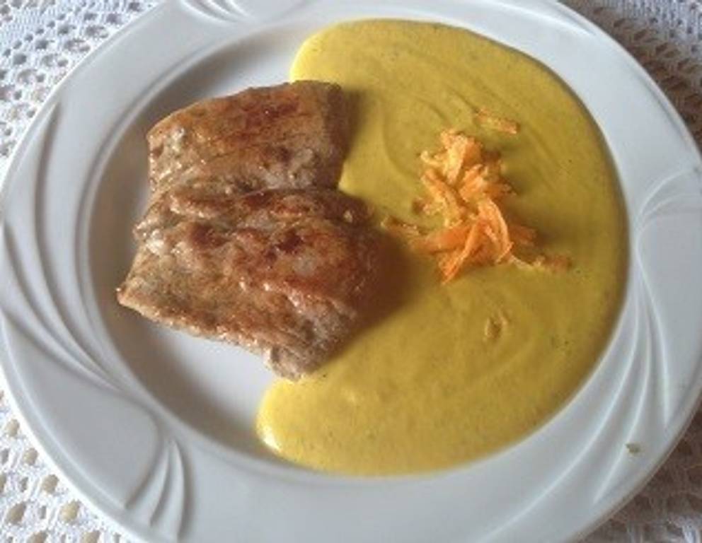 Naturschnitzel mit Karottensauce Naturschnitzel mit Karottensauce