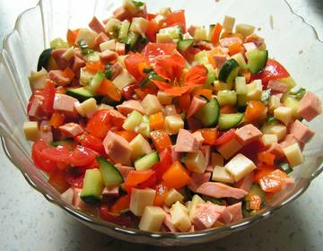 Wurst-Käse-Salat Wurst-Käse-Salat