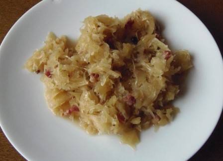 Sauerkraut mit Speckwürfel