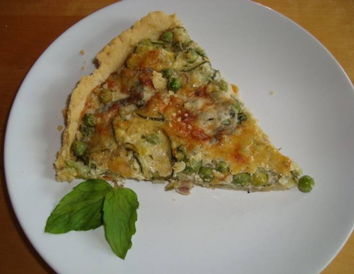 Zucchiniquiche mit Erbsen