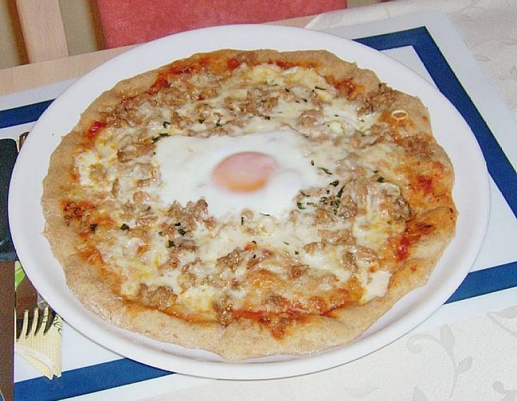 Pizza Tonno (mit Dinkelvollkornteig)