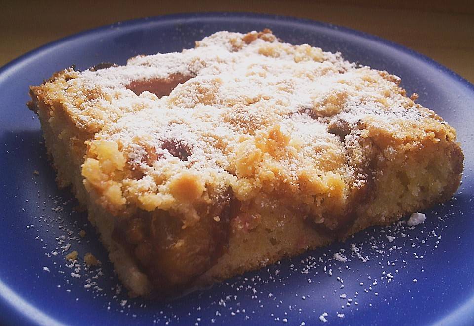 Zwetschken-Eierlikör-Kuchen mit Streuseln