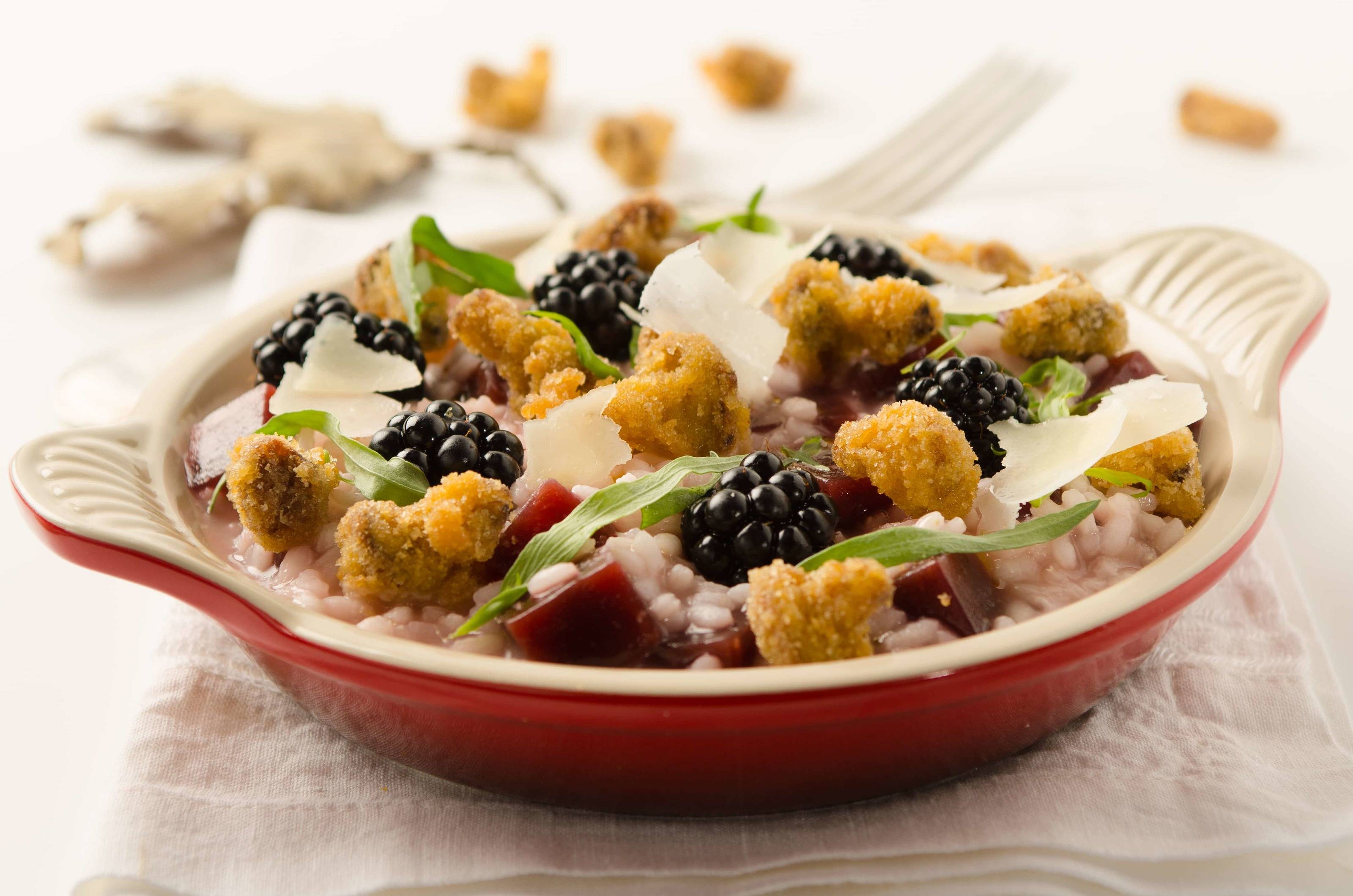 Rote-Rüben-Goldhirse-Laibchen mit Sauerrahm-Schnittlauch-Dip Rezept ... Rote-Rüben-Goldhirse-Laibchen mit Sauerrahm-Schnittlauch-Dip Rezept ...