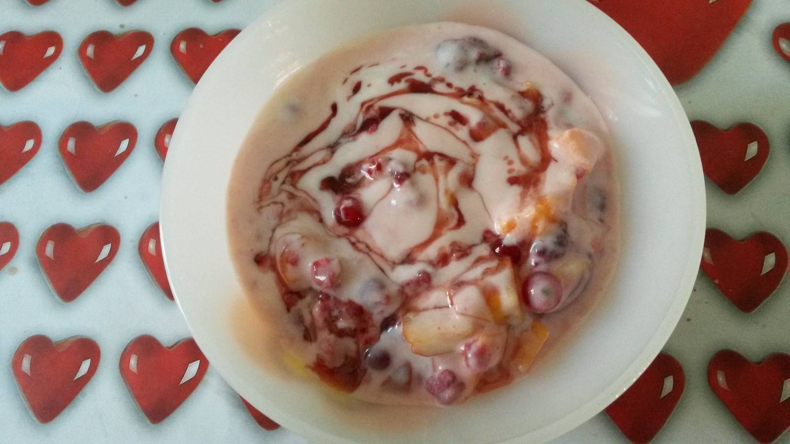 Früchtejoghurt mit Amarenakirschen Rezept - ichkoche.ch
