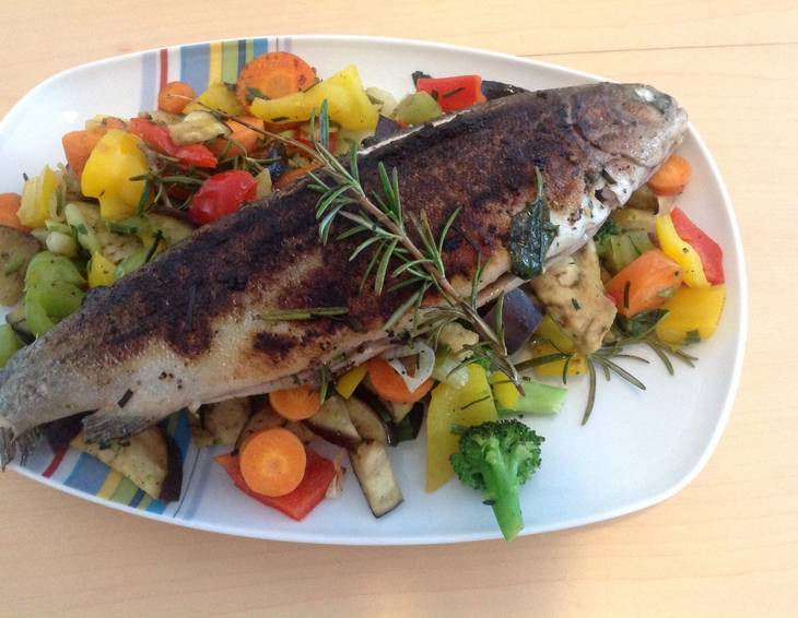 Forelle mit Gemüse Forelle mit Gemüse