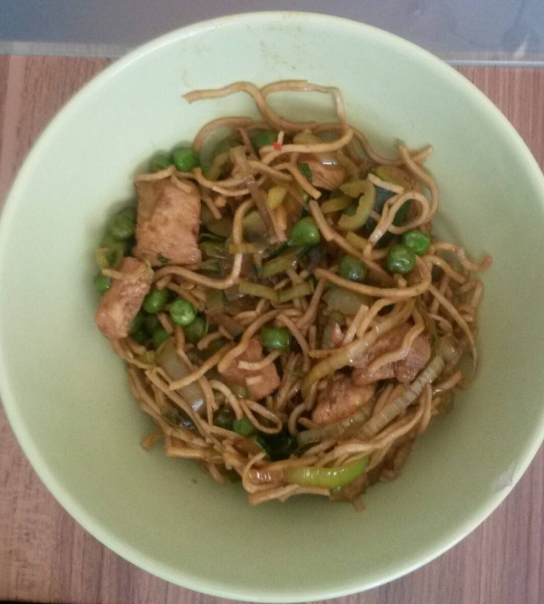 Mie-Nudeln aus dem Wok Rezept - ichkoche.de Mie-Nudeln aus dem Wok Rezept - ichkoche.de