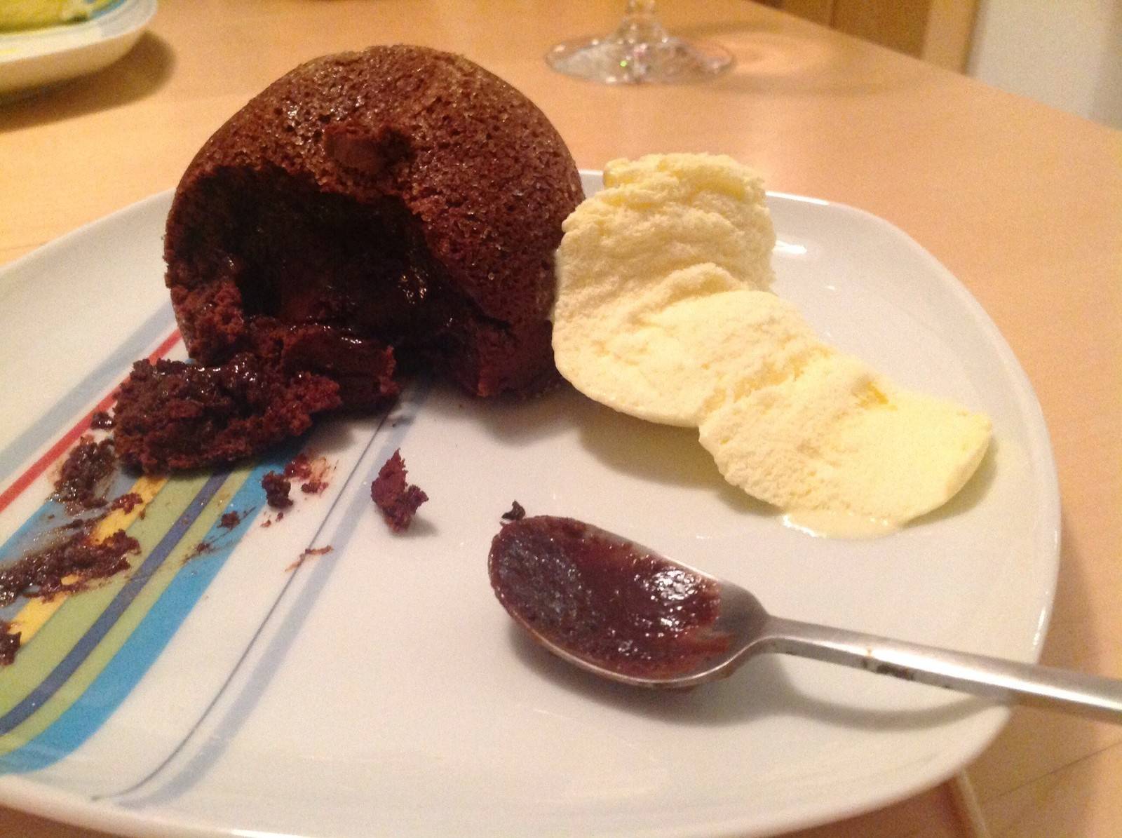 Warmer Schokokuchen mit flüssigem Kern