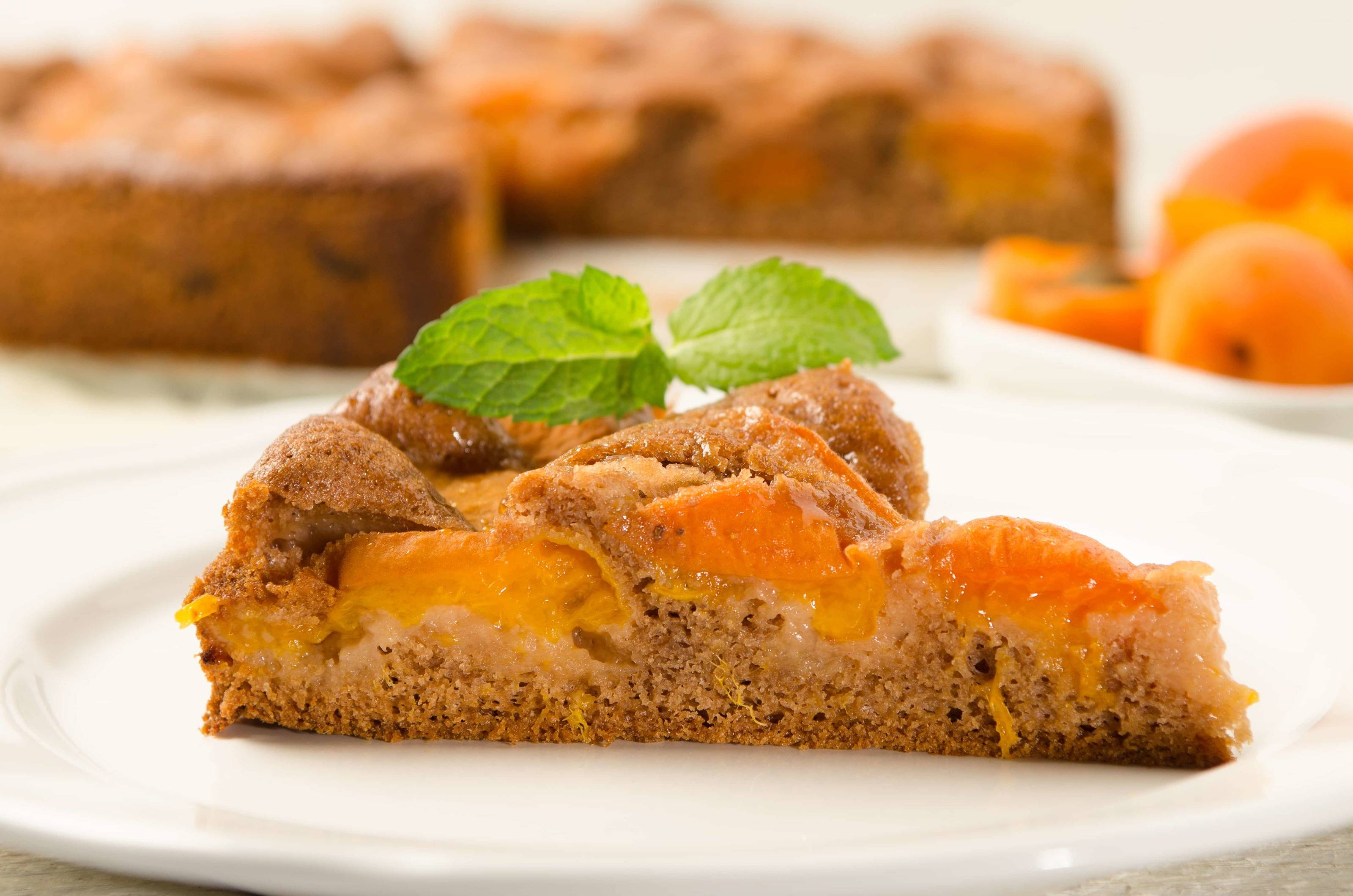 Brauner Marillen-Kuchen