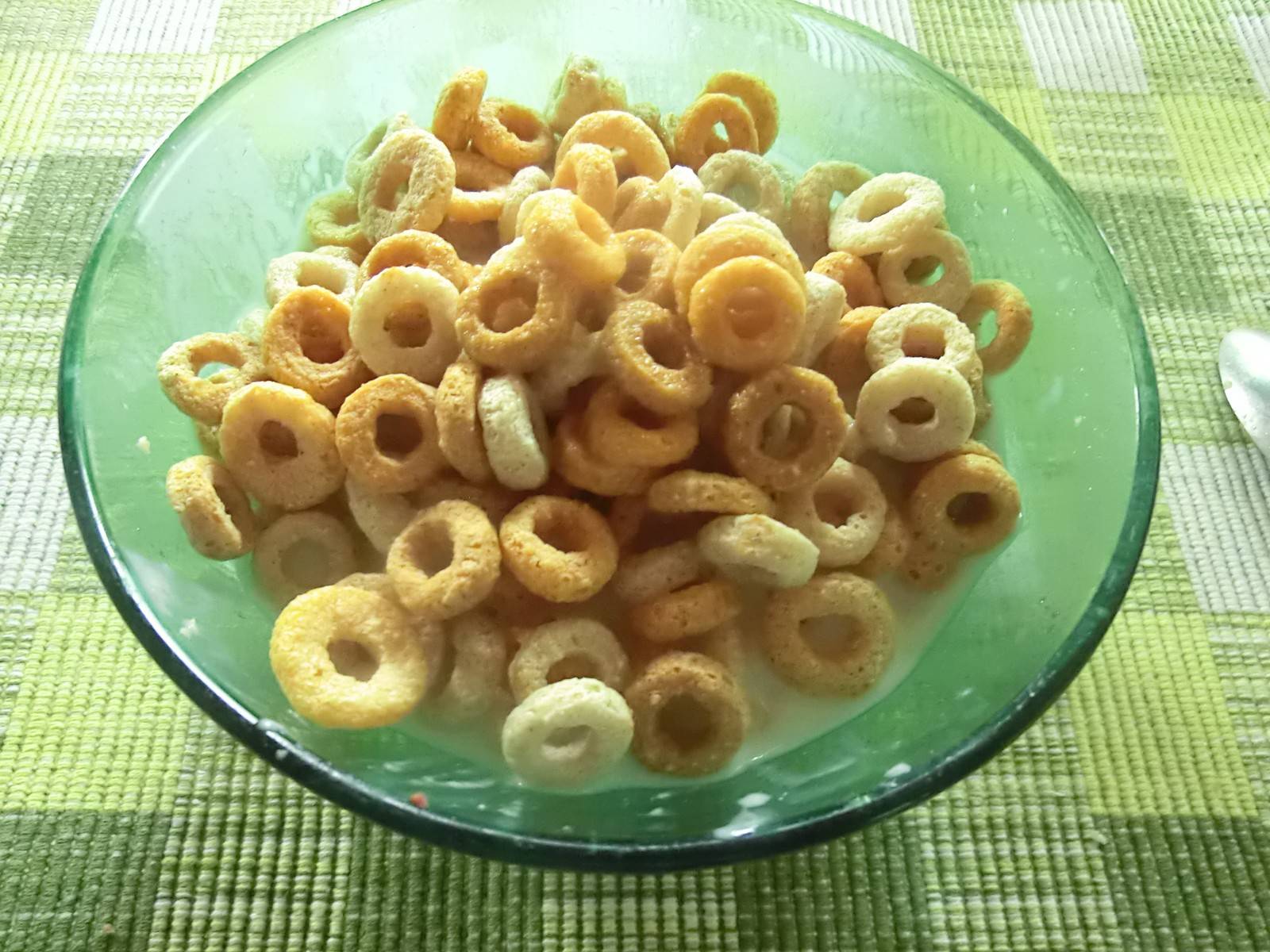 Bananenmilch mit Vollkornringen Rezept - ichkoche.de Bananenmilch mit Vollkornringen Rezept - ichkoche.de