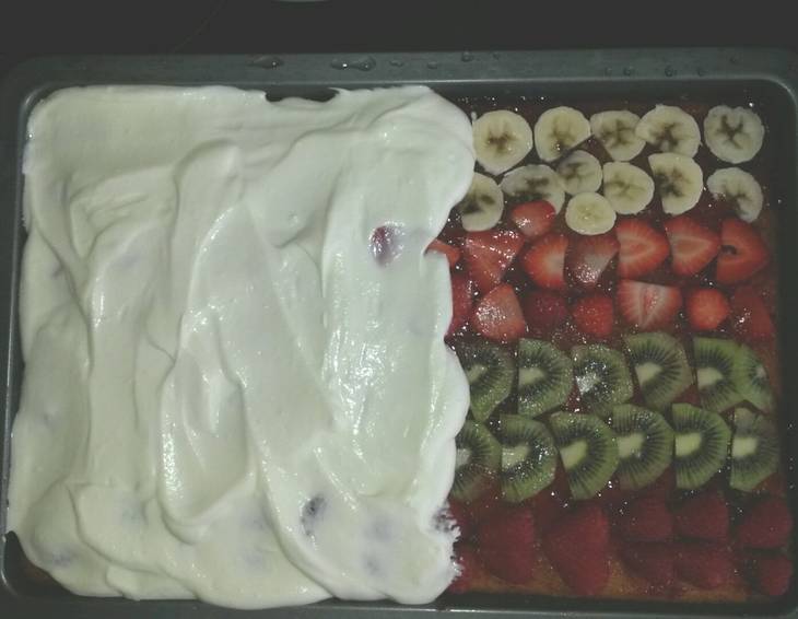Fantakuchen mit Obst Fantakuchen mit Obst