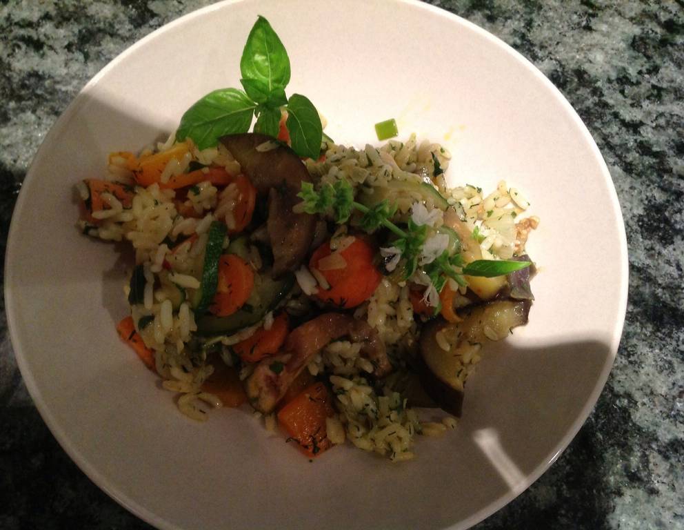 Gebratener Reis mit Gemüse Gebratener Reis mit Gemüse