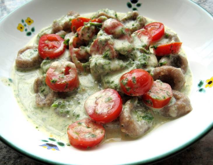 Käsesauce mit Tomaten Käsesauce mit Tomaten