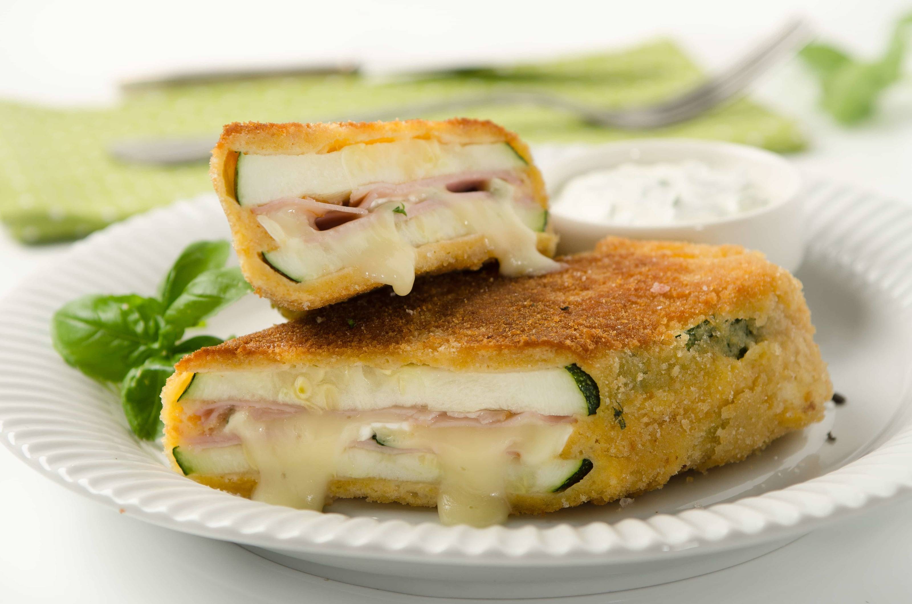 Zucchini gefüllt mit Camenbert