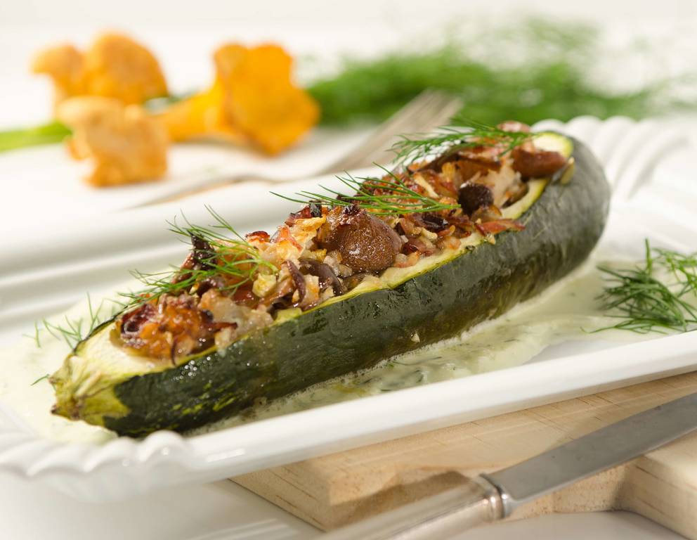 Zucchini mit Schwammerl-Zwiebel-Füllung Zucchini mit Schwammerl-Zwiebel-Füllung