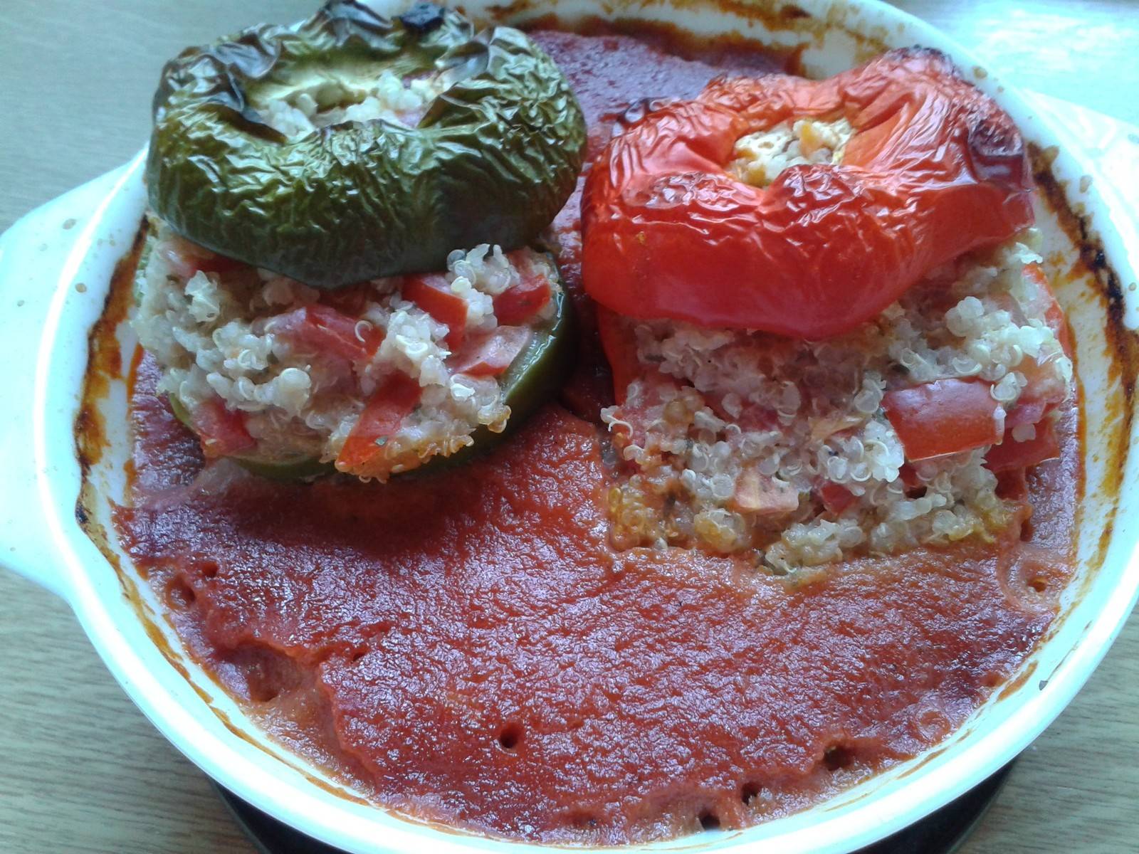 Gefüllte Paprika mit Quinoa