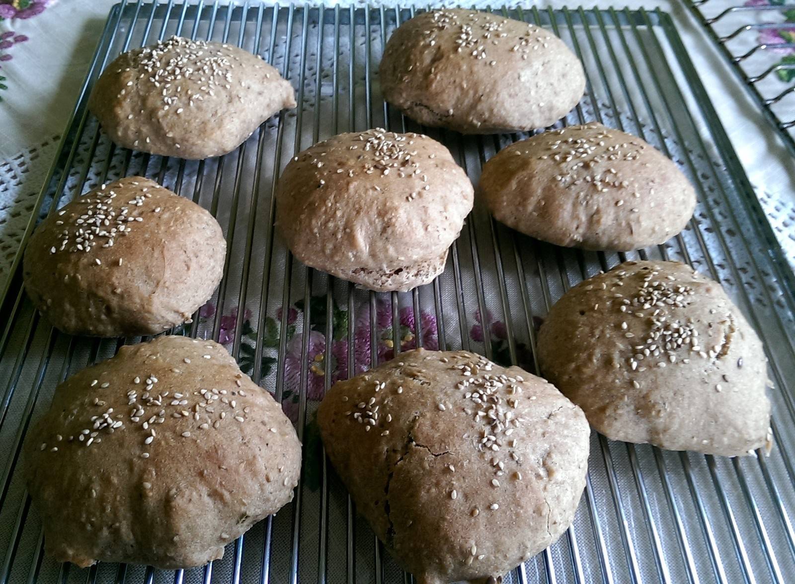 Sesambrötchen