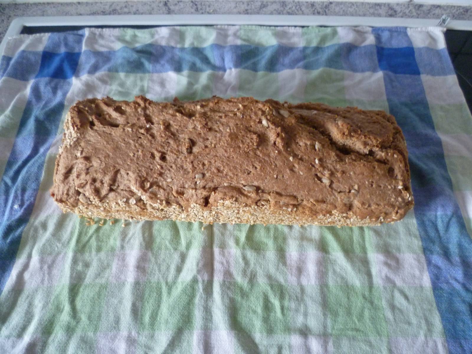 Veganes Dinkel-Vollkornbrot (ohne Germ)