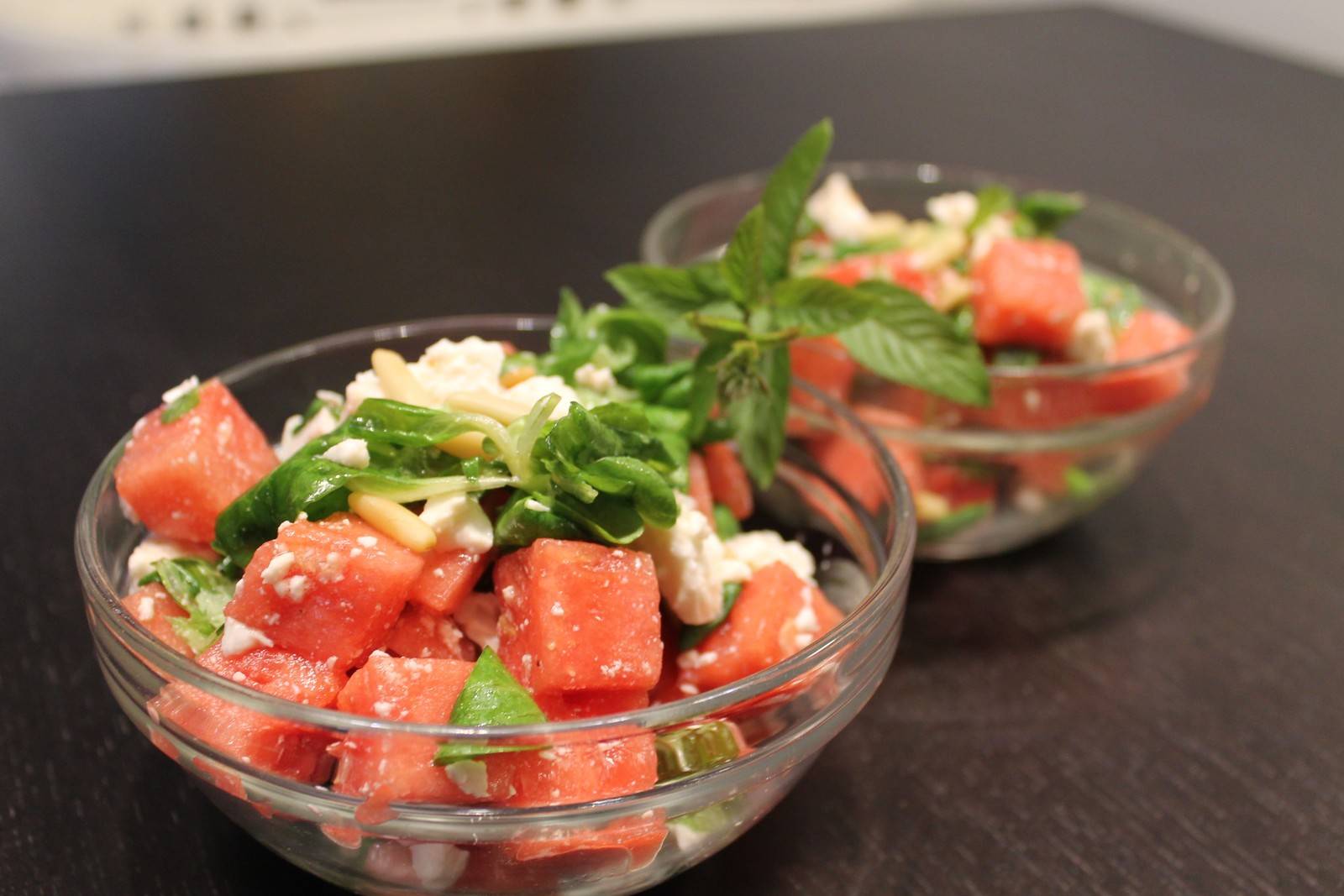 Melonensalat mit Schafkäse Rezept - ichkoche