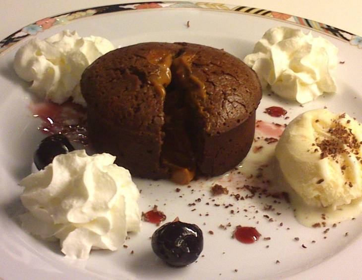 Schokolavaküchlein mit Karamellfülle Schokolavaküchlein mit Karamellfülle