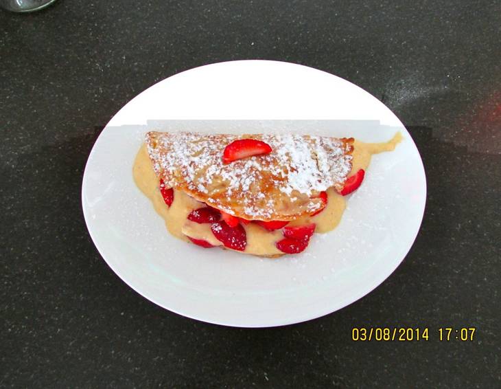 Zitronenomeletts mit Erdbeeren