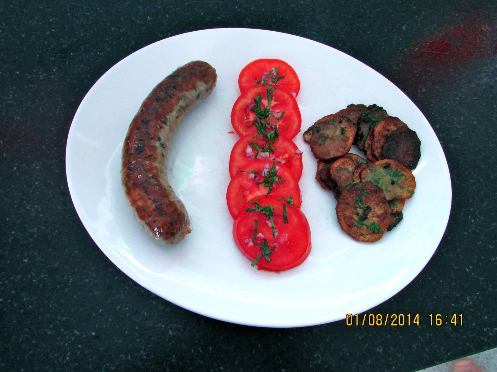 Bratwurst mit Kräutern